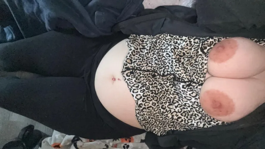 Thumbnail In Need of a Helping Hand - Babygirlbrdl22 Tells All