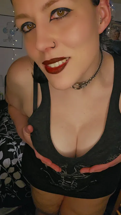 Thumbnail Exploring Playful Desires with Sapph_Fyre - PerkyChubby