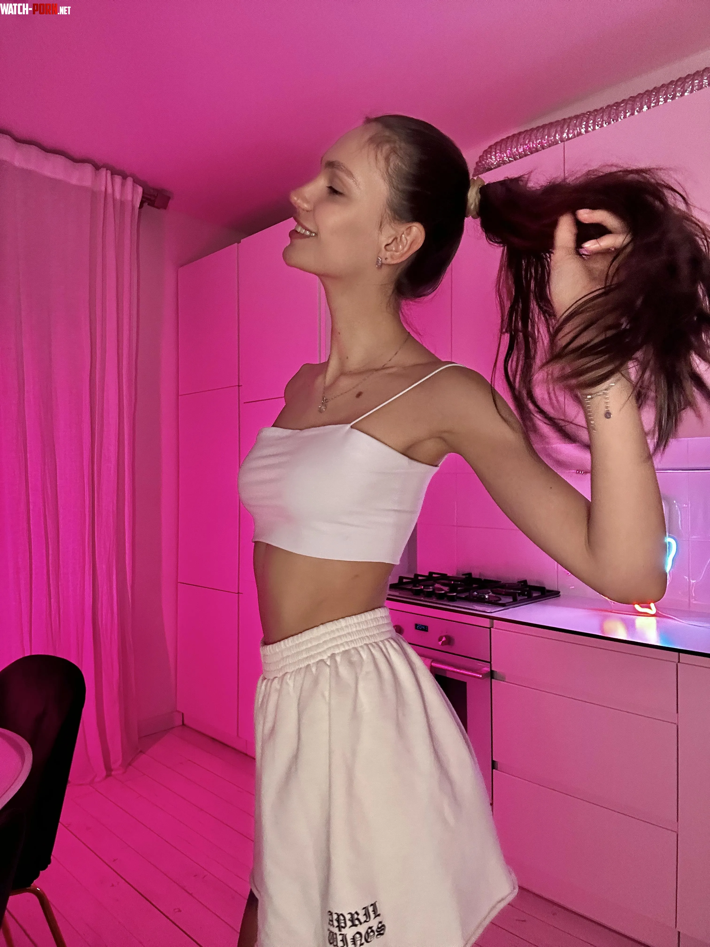 Ill keep my hair out of the way so you can enjoy my armpit by auocamille