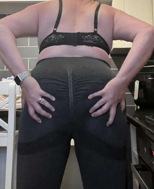 Thumbnail Yoga Pants Temptation: The Allure of Plump Arses by LonelyTruckerWife | BBW