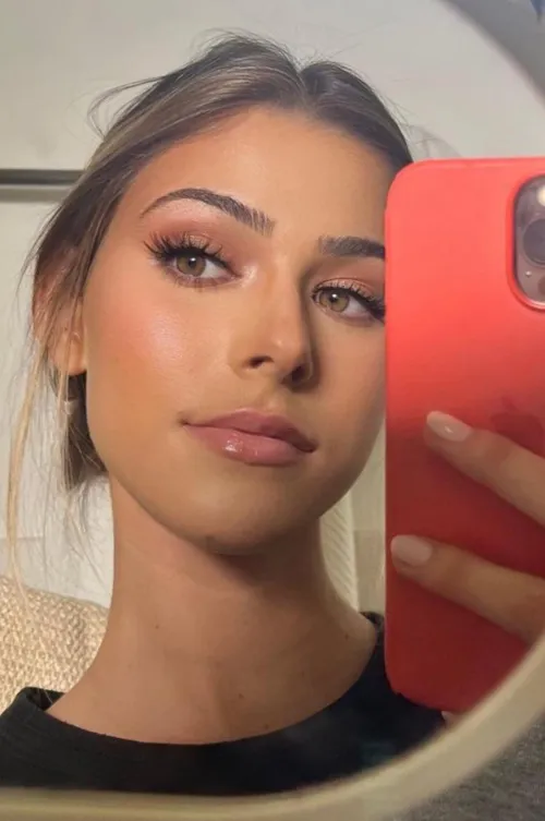 Thumbnail Beauty Spotlight - Featuring Pietra Pilao in All Her Glory