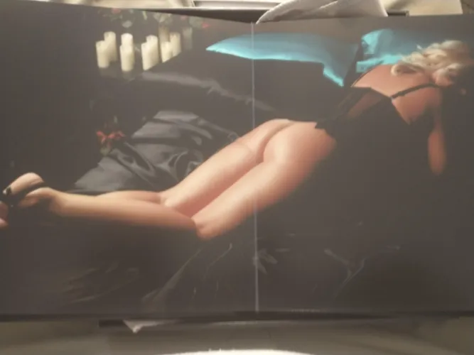 Thumbnail Hot or Not: Contest-Striking's Provocative Comparison