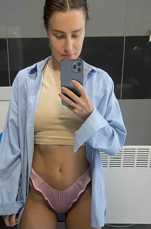 Thumbnail MirrorSelfie of a Cutie by machiatobabyyy