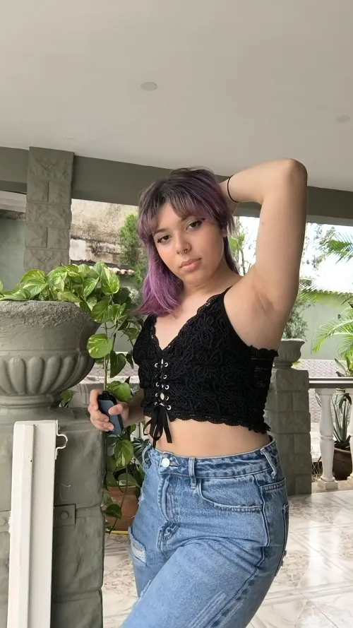 Thumbnail Hotter Than You Think: Embracing Croptop Fashion | Beautysexxy_99
