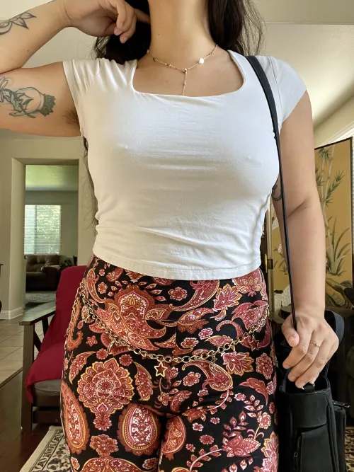 Thumbnail Running Errands and Embracing Hairy Armpits with sweettealeaf | HairyArmpits