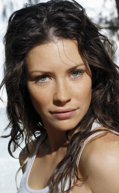 Thumbnail Unveiling the Stunning Beauty of Evangeline Lily | PrettyGirls