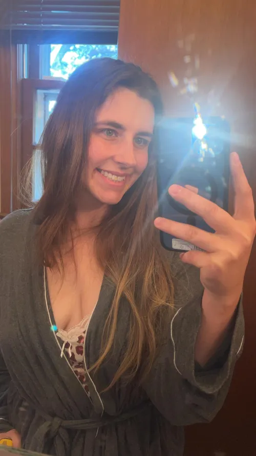 Thumbnail Sophieluvv1: Embracing the Morning Vibes in the Downblouse Category