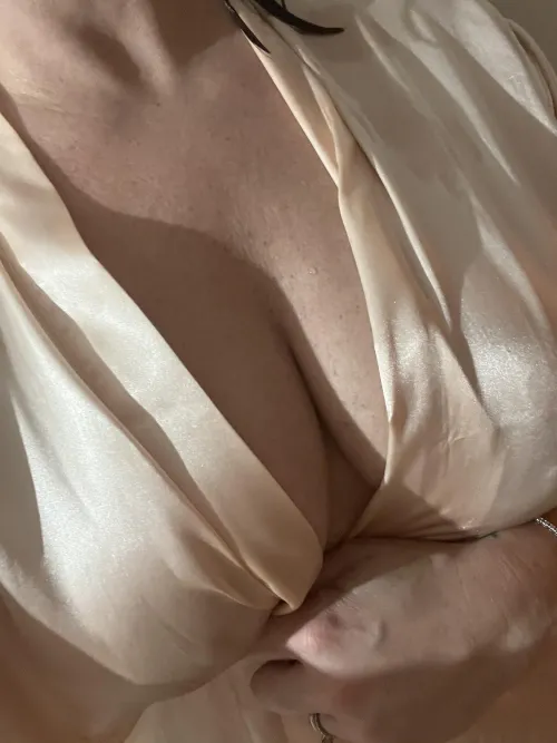 Thumbnail Unveiling Secrets: RoseHall84's Seductive Peeling