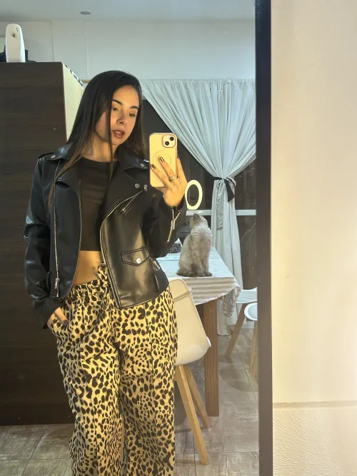 Thumbnail Confidence is Key with Hot Monicaa's Outfits | Croptopgirls