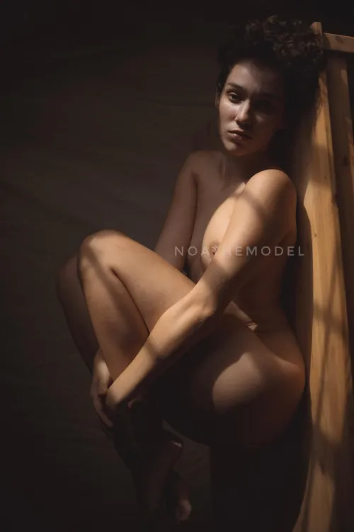 Thumbnail NoaTheModel Thrives in Natural Light in LaBeauteFeminine