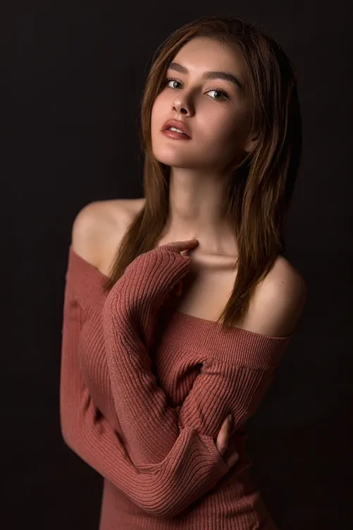 Thumbnail Discover the Name - Not Porn but Model Name Insight