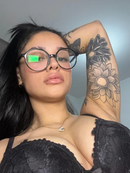 Thumbnail Inked Elegance: Armpit Tattoos Exhibition | Tattooedqueen1_
