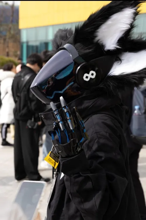 Thumbnail Furry Love Confessions: Who's Your Fursuit Crush by Mr_Paper1515