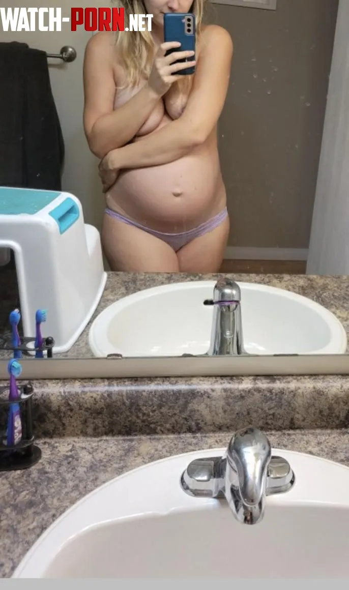 How are my pregnant curves by Mrandmrssmith24