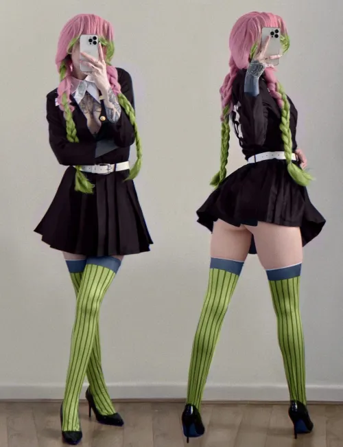 Thumbnail LunaraFawn Captivates as Mitsuri in Cosplay | Cosplaybutts