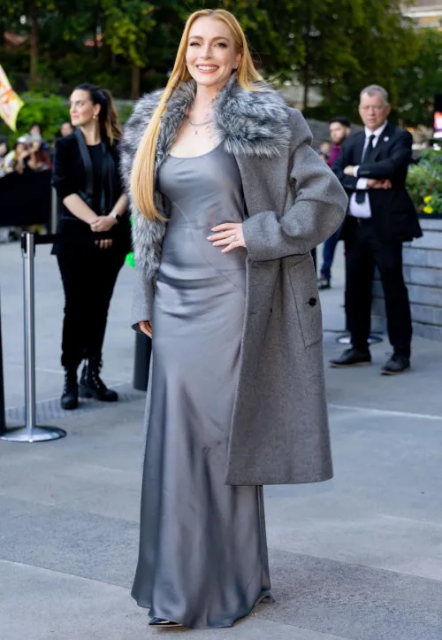 Thumbnail Timeless Beauty: Lindsay Lohan's Iconic Appeal by Ree-Ko