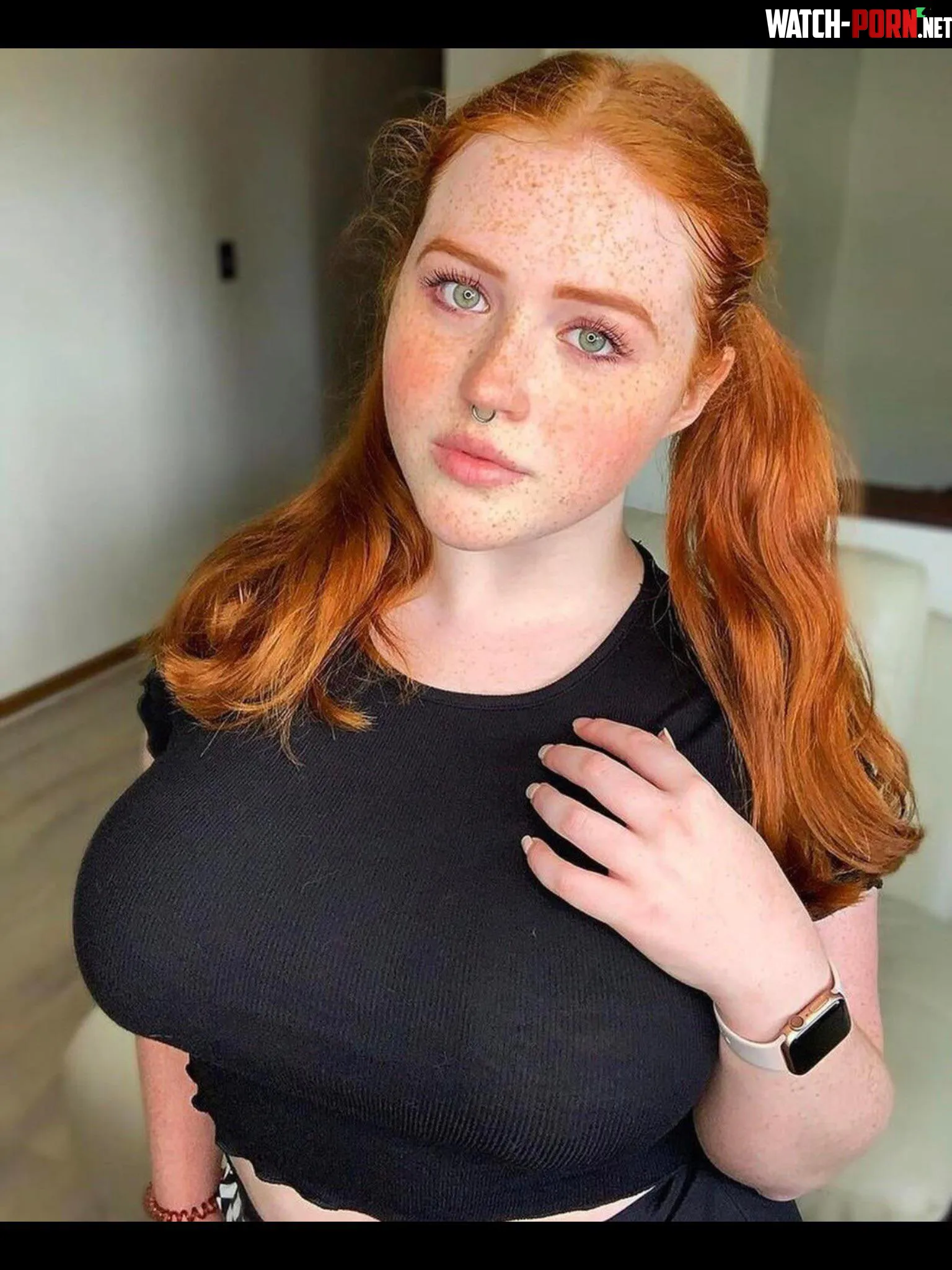 Ginger by HungCutCanuck