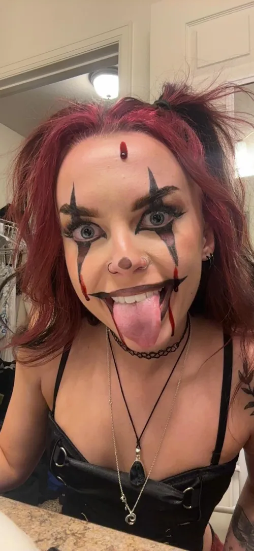 Thumbnail Introducing Violetmarie999: A Face-Cumming Experience