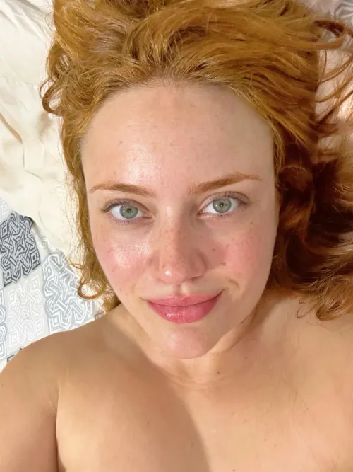 Thumbnail Puzzled_MJ Embraces Natural Beauty: 'No Clothes, No Makeup, No Problem'