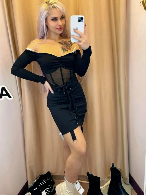 Thumbnail Irresistible Smile in Tight Dresses