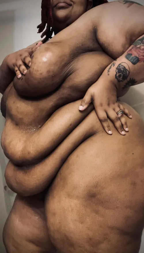 Thumbnail Revealing Intimacy: Does Your GF Send You Pics Like This by daniphatom