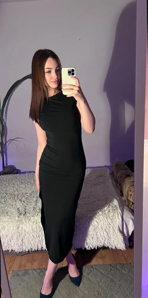 Thumbnail Quick Dress Removal in Tightdresses