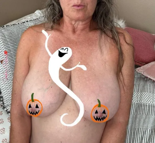 Thumbnail Spooky Fun Ahead: Trick or Treating with a Mature MILF