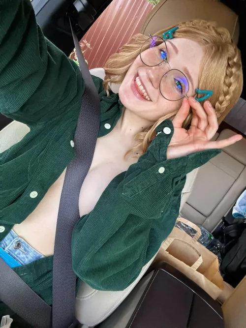 Thumbnail Epic Cosplay Chronicles: Neyrodesu's Zelda Journey