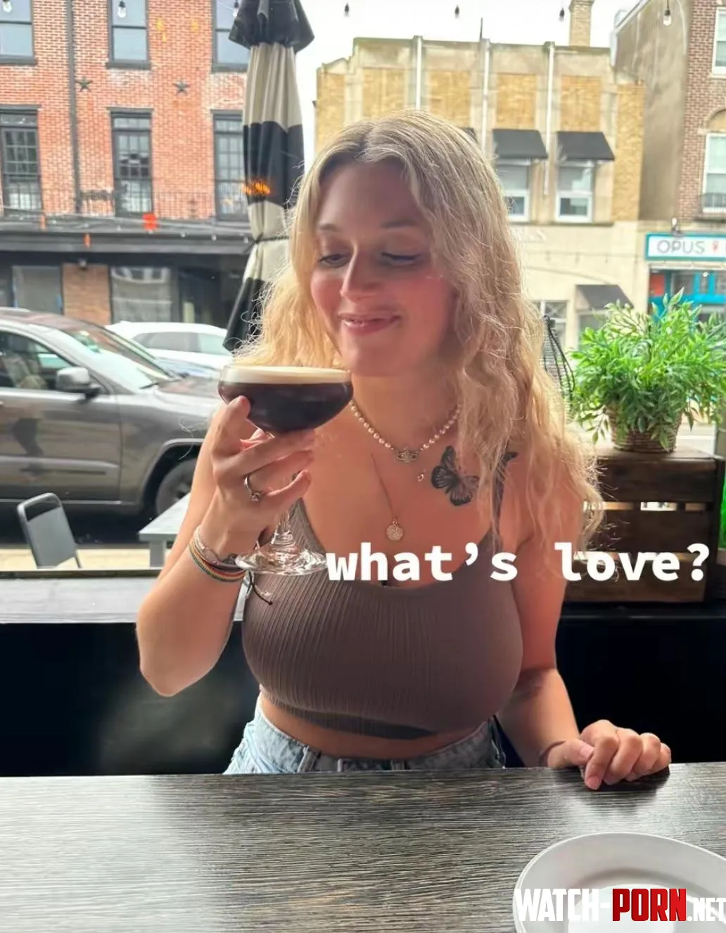 Busty in brown  by anonymous123456_