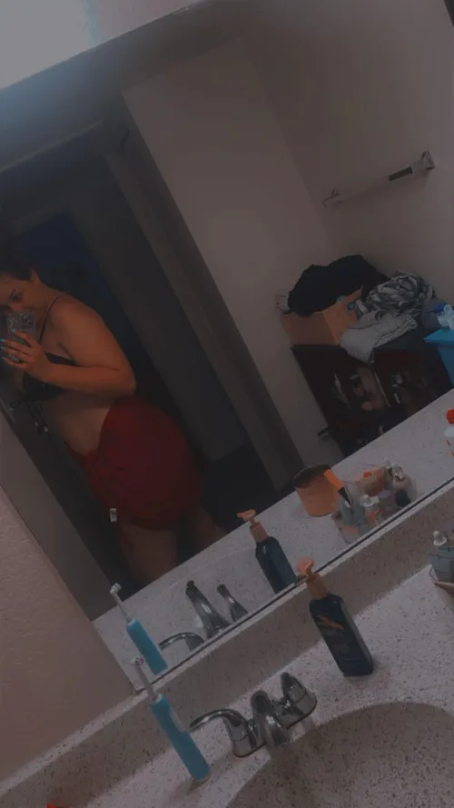 Thumbnail Mirror Selfie by BigKactusTv | Brunette Category