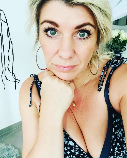 Thumbnail Share the Moment: Share my life with me on OnlyFans