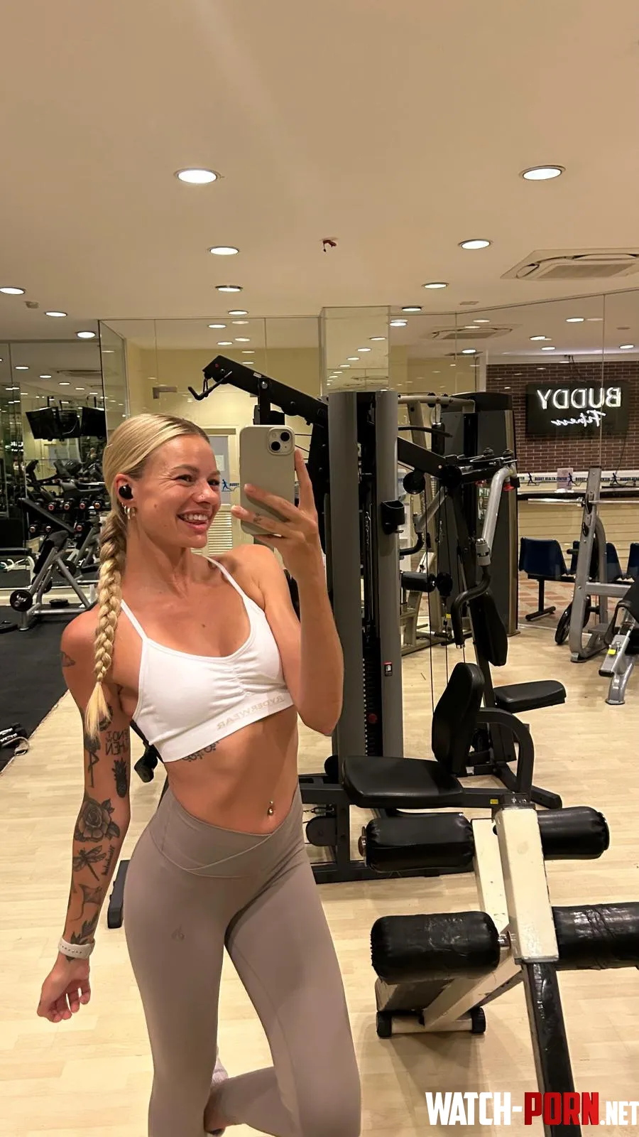 if you saw me at the gym like this would you spank my booty by BlackDiamondxox