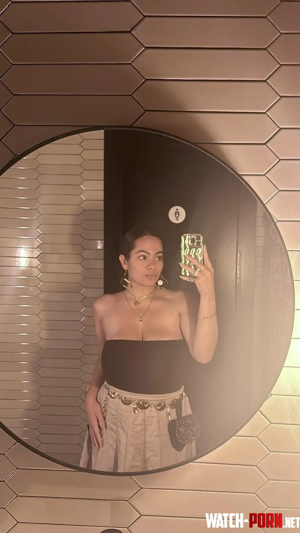 Bathroom selfie  by RPaasche