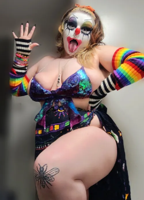 Thumbnail Honk Me - A Playful Invitation to BBW Fun by sickostick