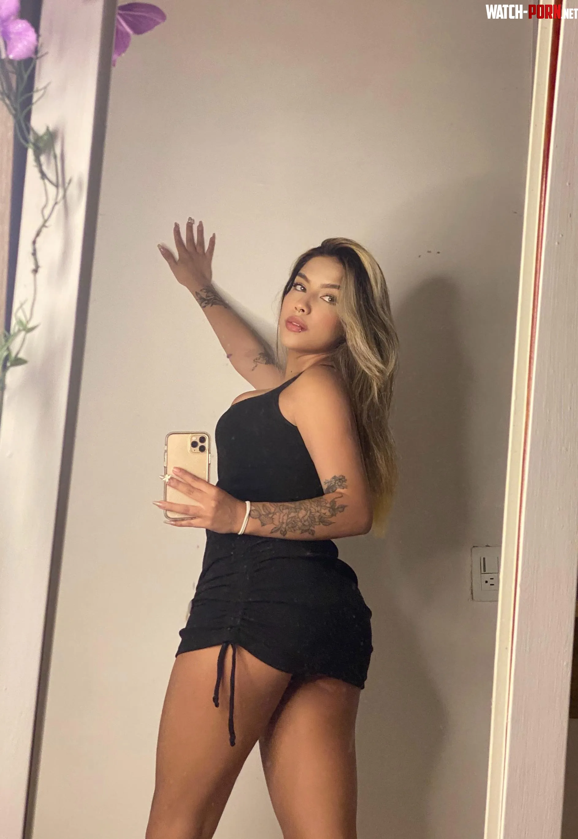 What does a tight dress tell about a girl wearing it  by PeachyyyyLuna