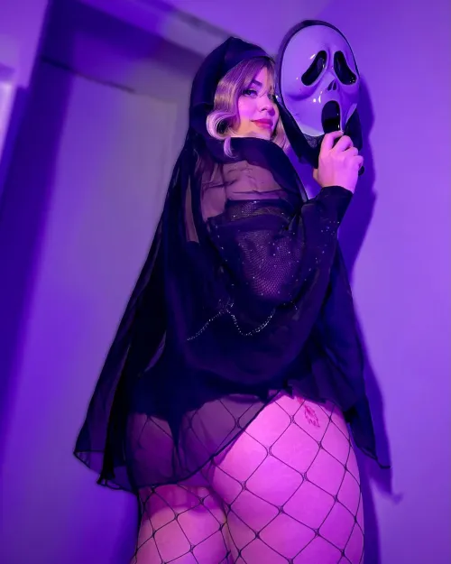 Thumbnail Ghostface Scream Mystery: alejandrasenpai's Chilling Cosplay | cosplaybutts
