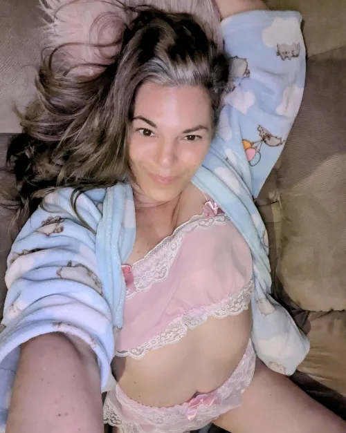 Thumbnail THEsilvervixen74 Enjoys the Morning: AgedBeauty Moment Captured