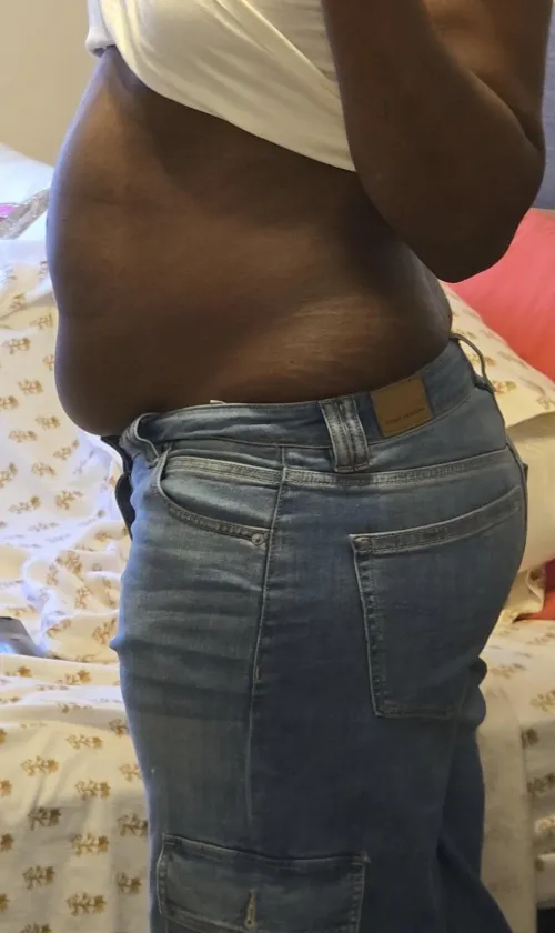Thumbnail Exploring an Empty Tummy: Insights by chubbykaylah | Stuffers