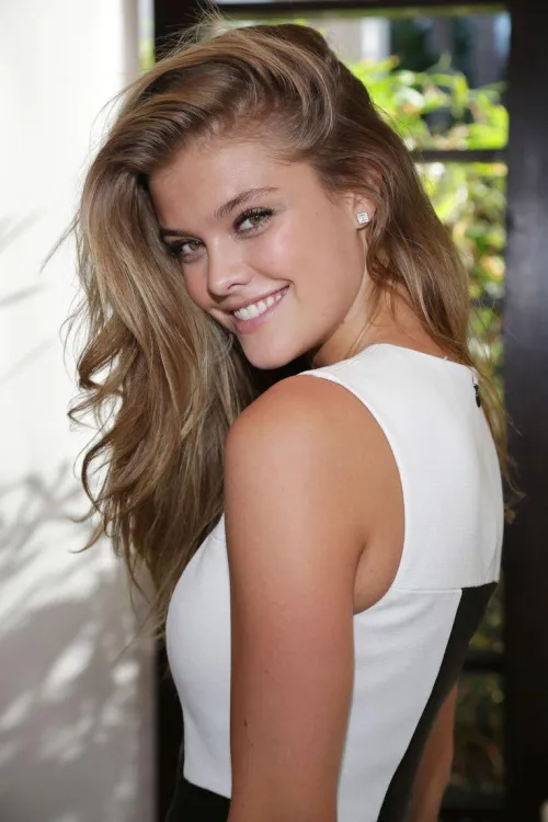 Thumbnail Discover Stunning Nina Agdal's Beauty with Rinse-N-Repeat-1990