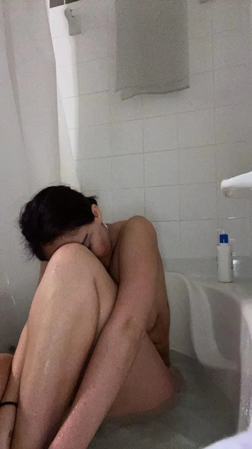Thumbnail Bath Time Musings: Does a Bath Count as Showering? | bangbangreign21