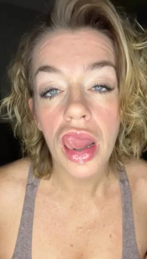 Thumbnail Double Drool Delight: SashaSins555's Spitfetish Universe
