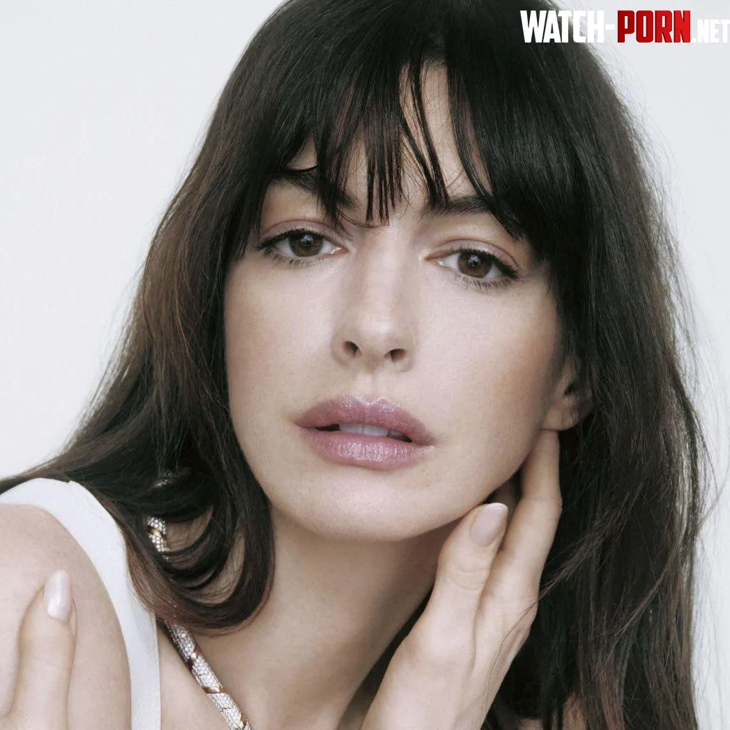 Anne Hathaway by Luke0ne