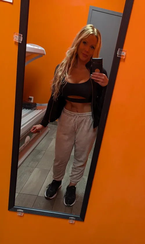 Thumbnail Gym & Tanning Complete my Day by Hairstylist1989: Balancing Fitness and Style with Cleavage