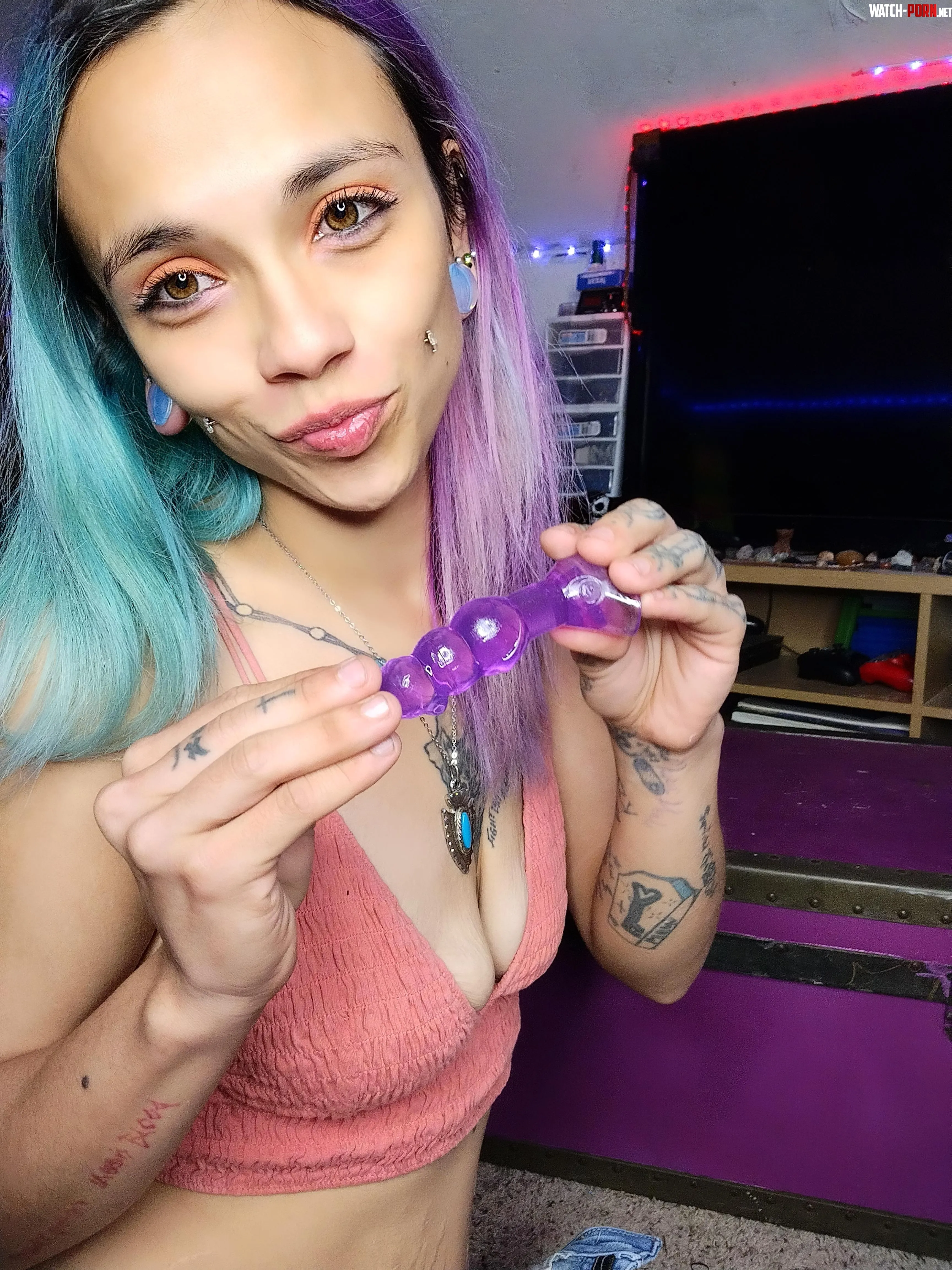 Just A Girl Who Loves Anal Play by Savage_Siren