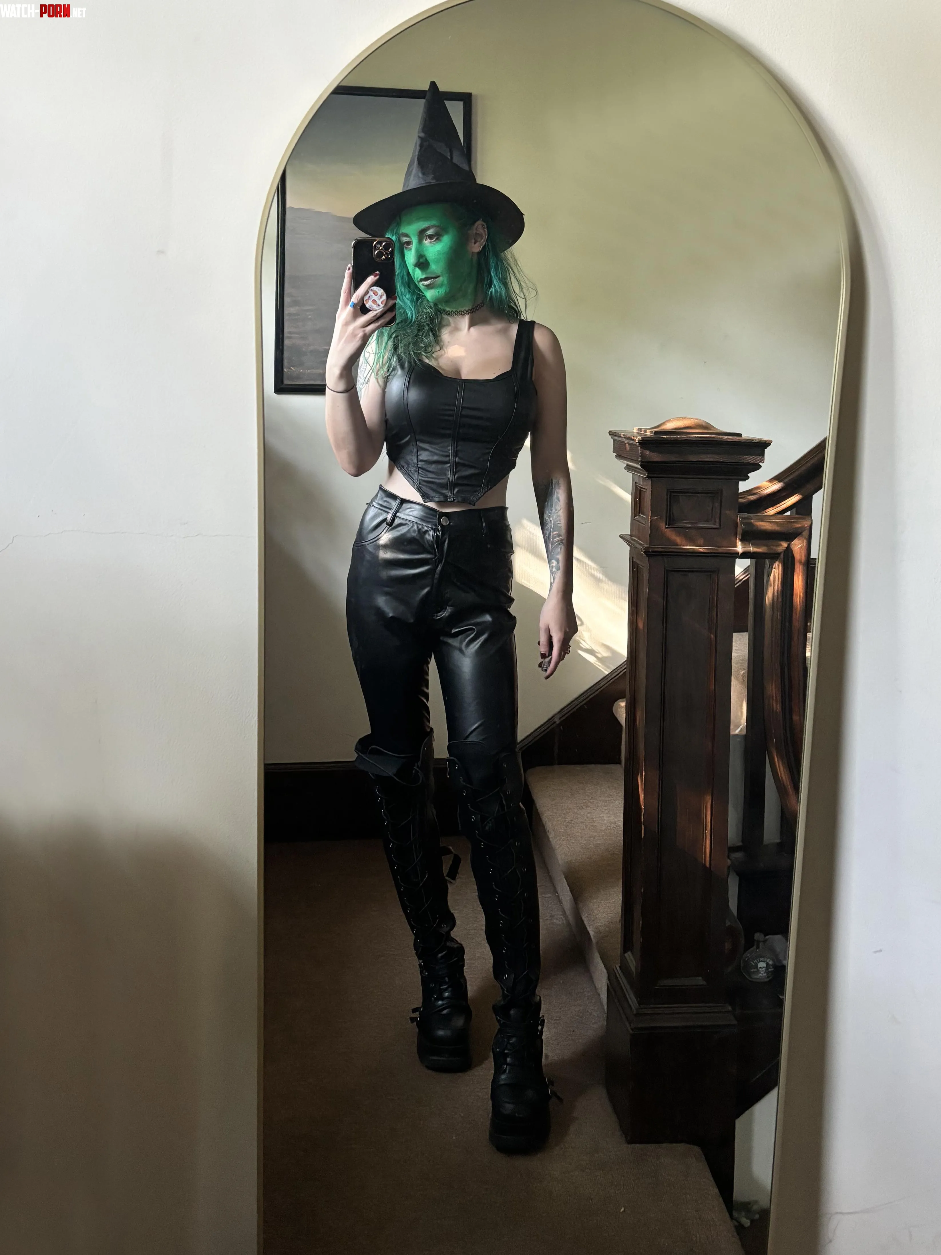 Witch in leather by sirenskiss3
