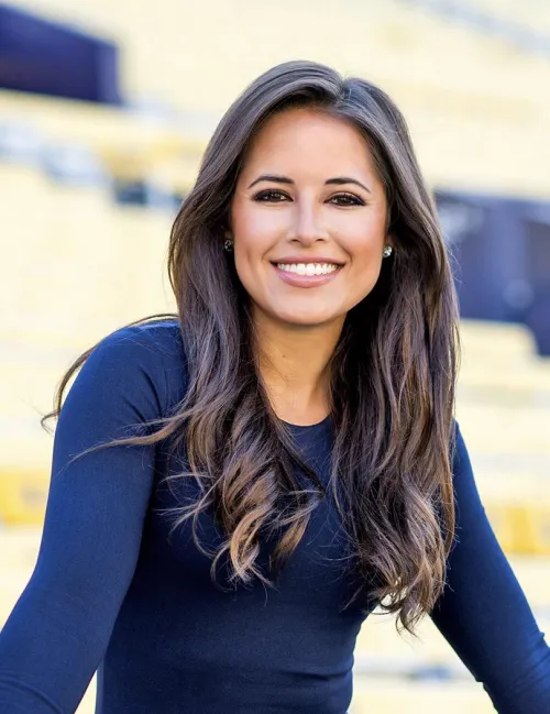 Thumbnail Graceful Elegance: Exploring Kaylee Hartung's Charisma - danib_127 Shares