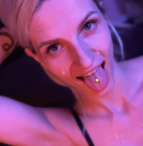 Thumbnail Banking on Desire: Let Moon_Foxyy Be Your Sperm Bank | Enter the World of cumshots