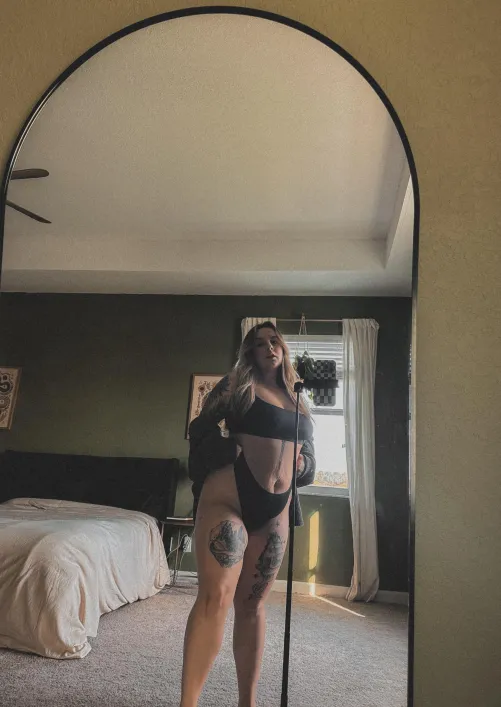 Thumbnail Thick Thigh Fantasies: Waiting to Envelop You