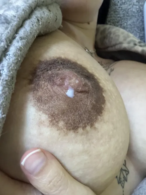 Thumbnail Queenof_Rainbow's Flowing Milk Revelation | EngorgedVeinyBreasts