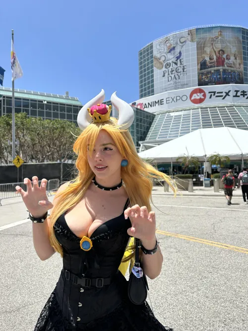 Thumbnail Bowsette Cosplay from Super Mario by kisseve | NSFWCostumes